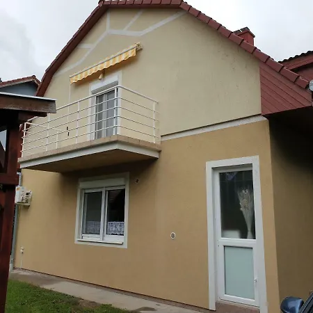 Apartman Mártika *